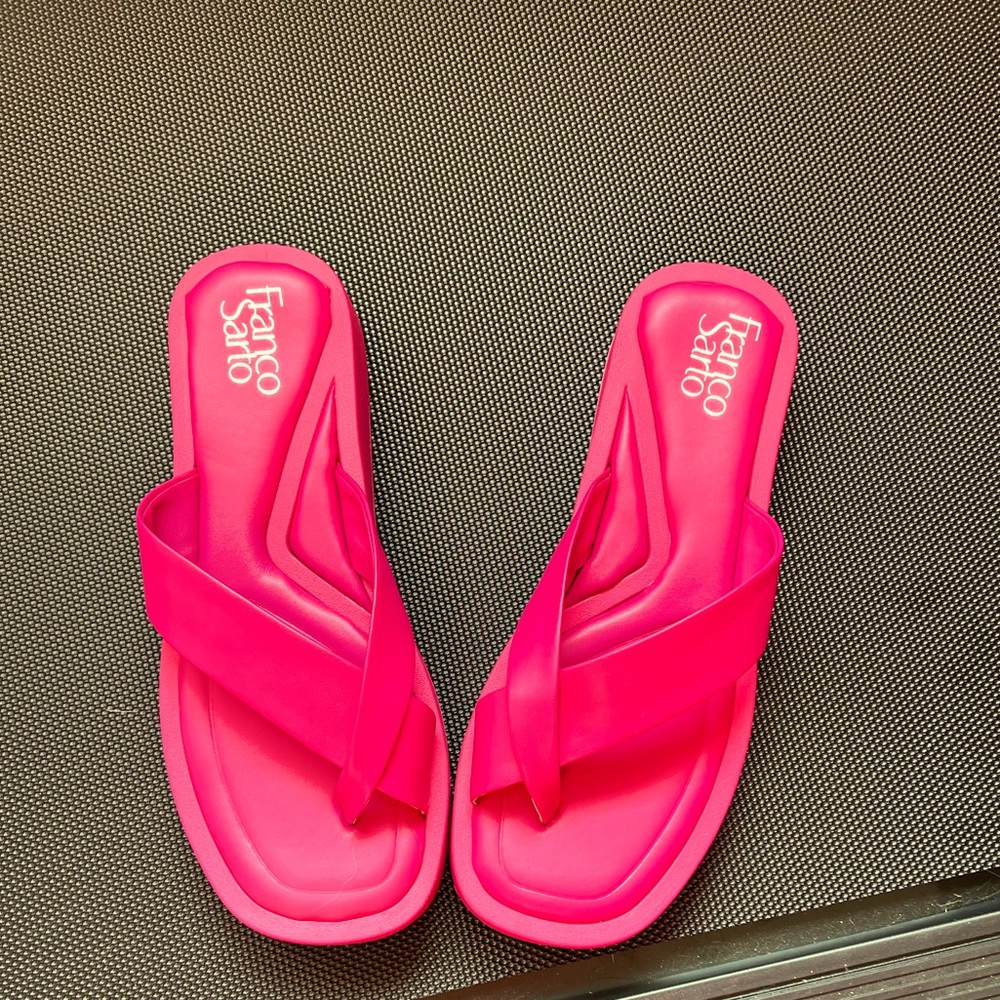 Franco Sarto 1.25” heel slip on sandal Fuscia